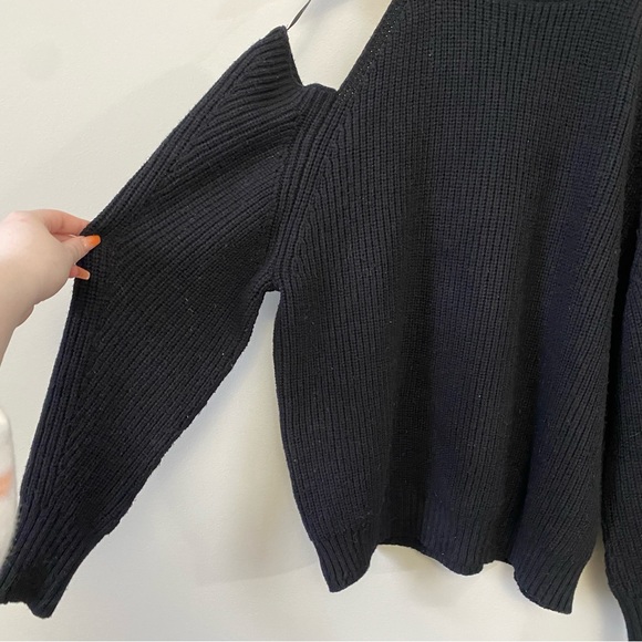 Zara cut out shoulder black knit long sleeve turtleneck sweater - Picture 4 of 10
